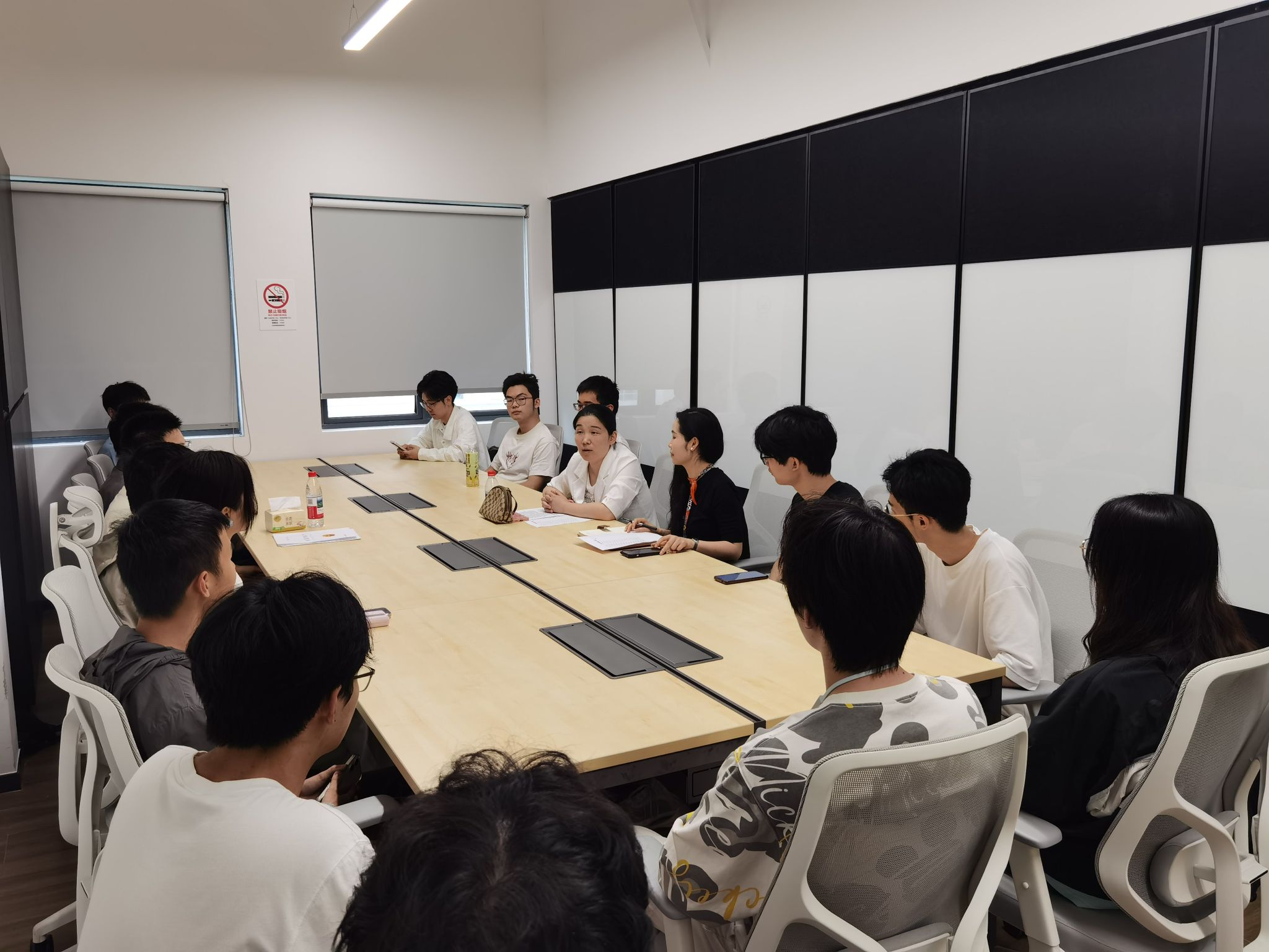 盘算机学院举行“1024社区有约”第三期——“五四传薪火 青春引未来”书记面扑面交流会-永信贵宾会217
