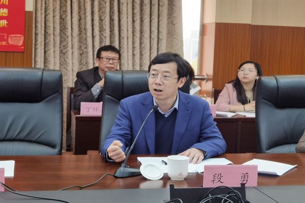 永信贵宾会217党委副书记段勇-横版_副本.jpg