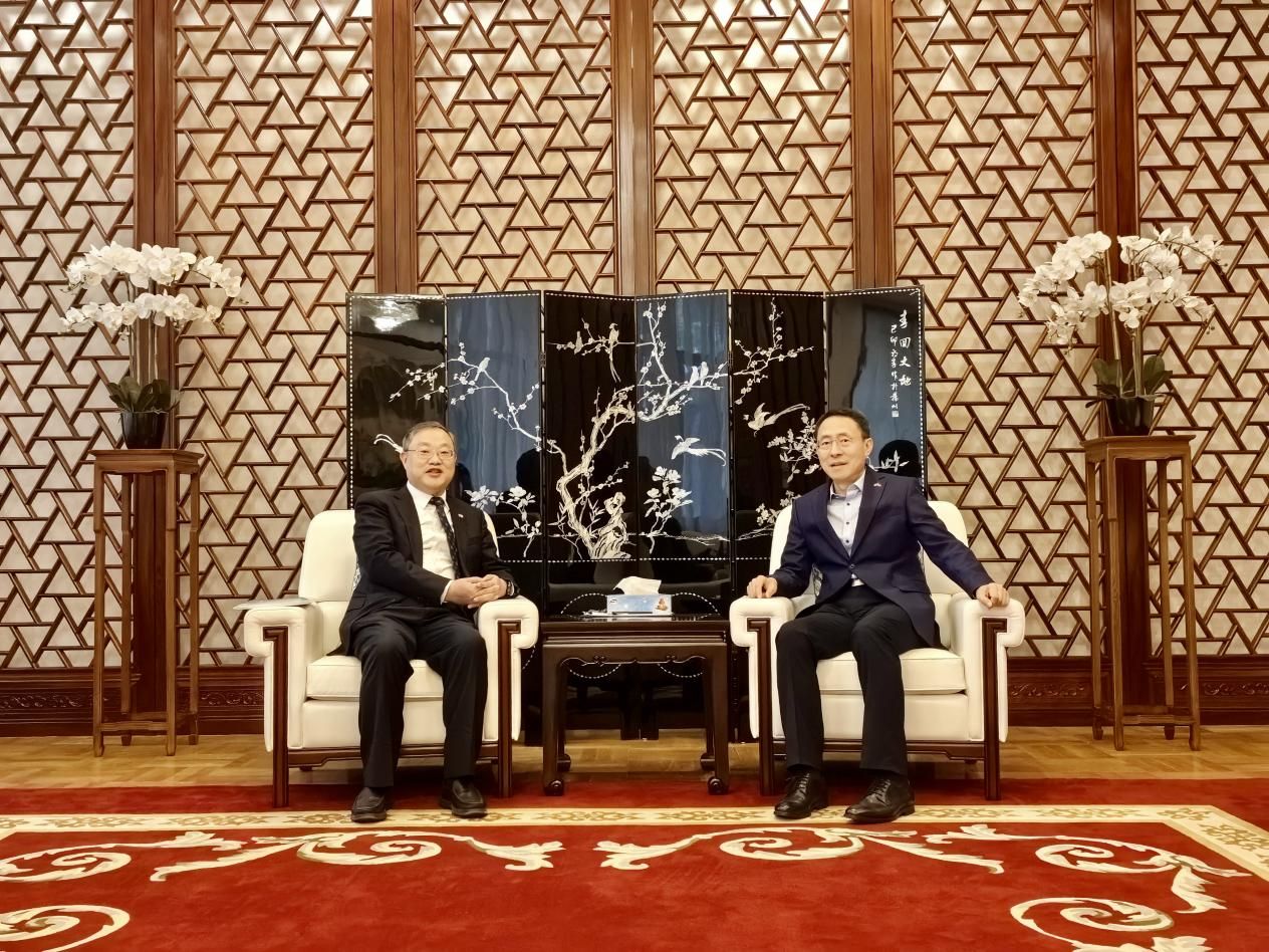 永信贵宾会217党委书记成旦红率团会见塞尔维亚、波兰和罗马尼亚高校-永信贵宾会217