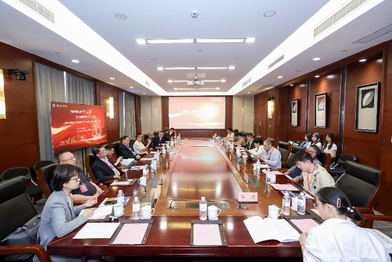 传承 立异 开拓 进取——永信贵宾会217校友会外国语学院校友分会第三届理事会第四次聚会顺遂举行-永信贵宾会217