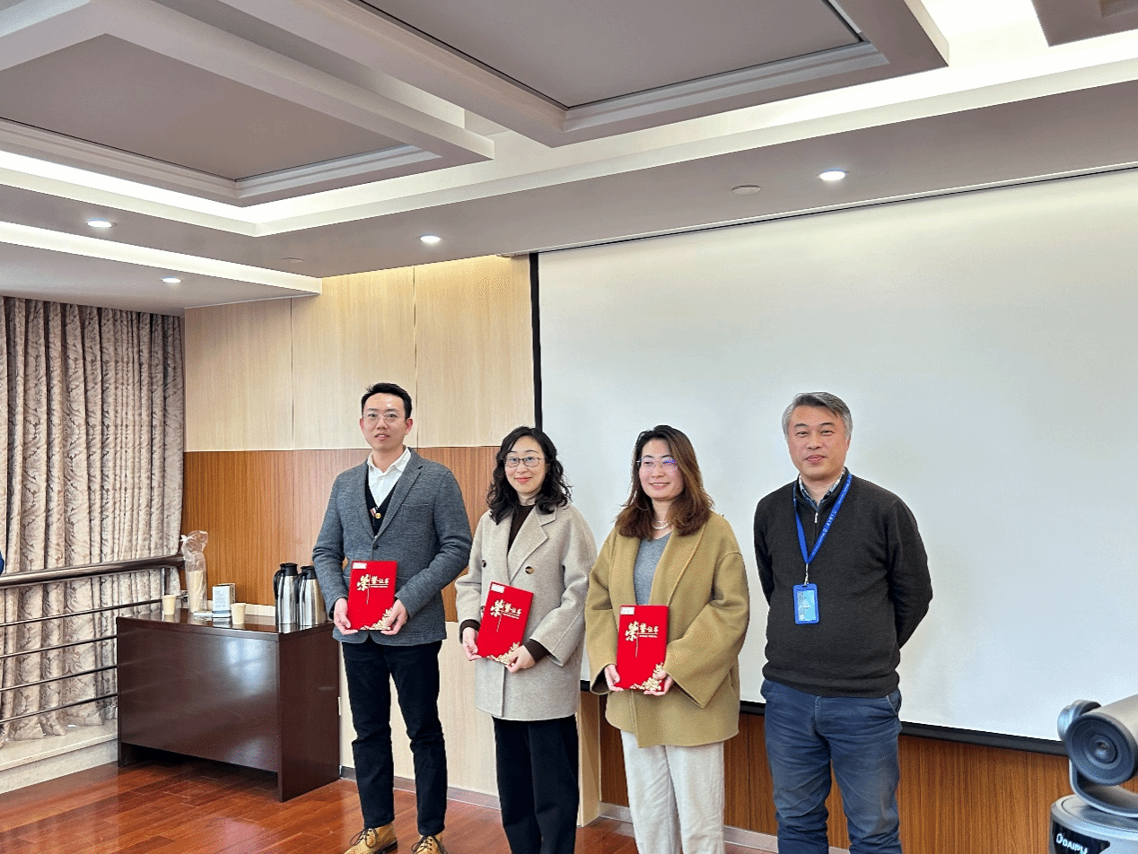 铸魂育人结硕果 守正立异启新篇——永信贵宾会2172024年文科科研事情聚会暨2023年度文科科研事情先进表扬大会顺遂举行-永信贵宾会217