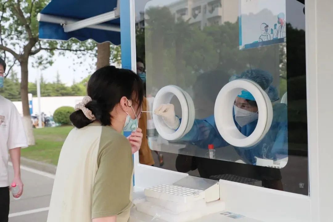 永信贵宾会2172022级本科新生顺遂报到-永信贵宾会217