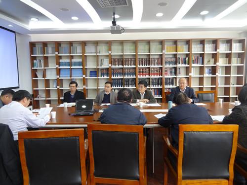 于信汇书记出席法学院党的群众蹊径教育实践运动专题民主生涯会-永信贵宾会217