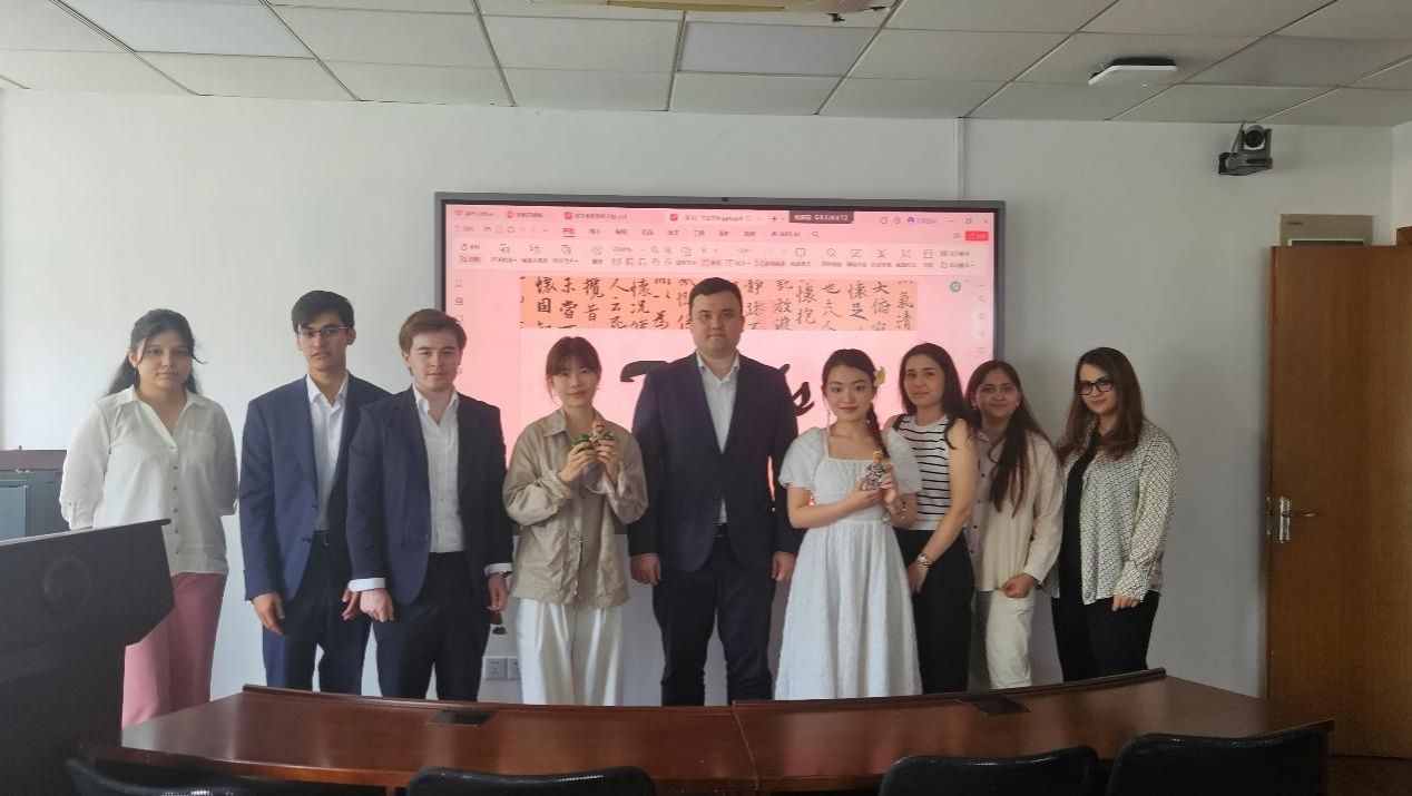 乌兹别克斯坦塔什干国立经济大学代表团会见永信贵宾会217经济学院-永信贵宾会217