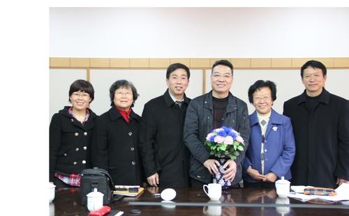 罗宏杰校长听取我校晚年大学事情汇报-永信贵宾会217