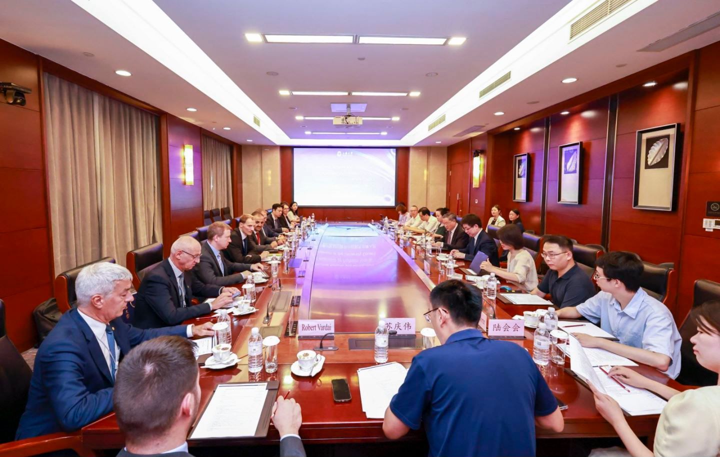 匈牙利科技立异代表团来访永信贵宾会217-永信贵宾会217