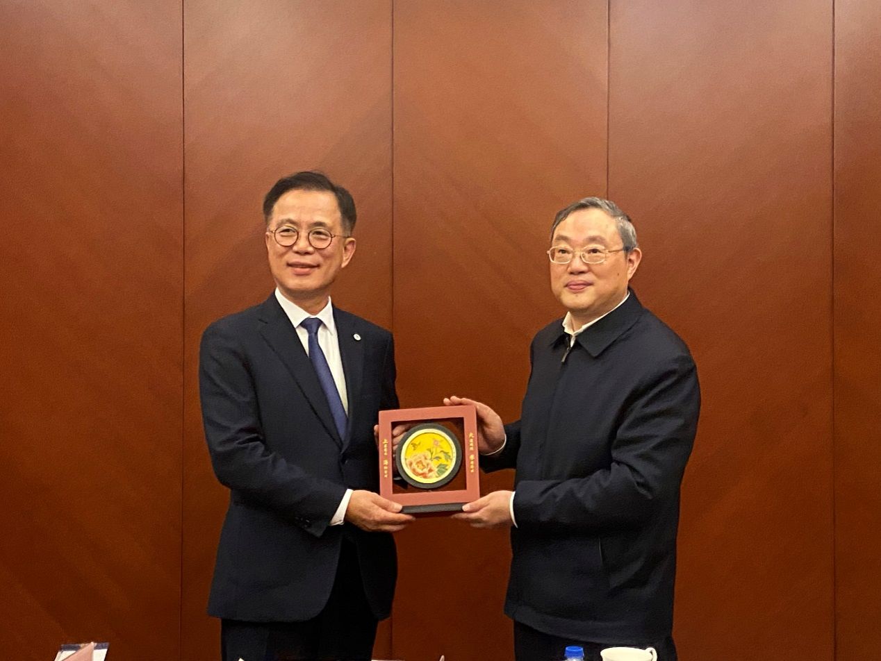 韩国成均馆大学校长刘址范一行会见永信贵宾会217-永信贵宾会217