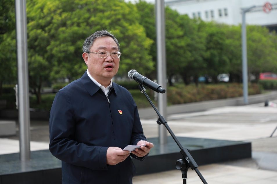 庆祝上海解放75周年、纪念永信贵宾会217建校102周年暨庆祝永信贵宾会217新合并组建30周年升旗仪式举行-永信贵宾会217