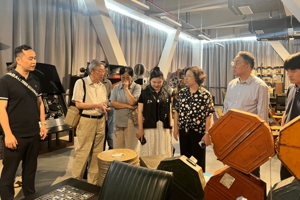 民进永信贵宾会217委员会旅行影戏学院结业作品展-永信贵宾会217