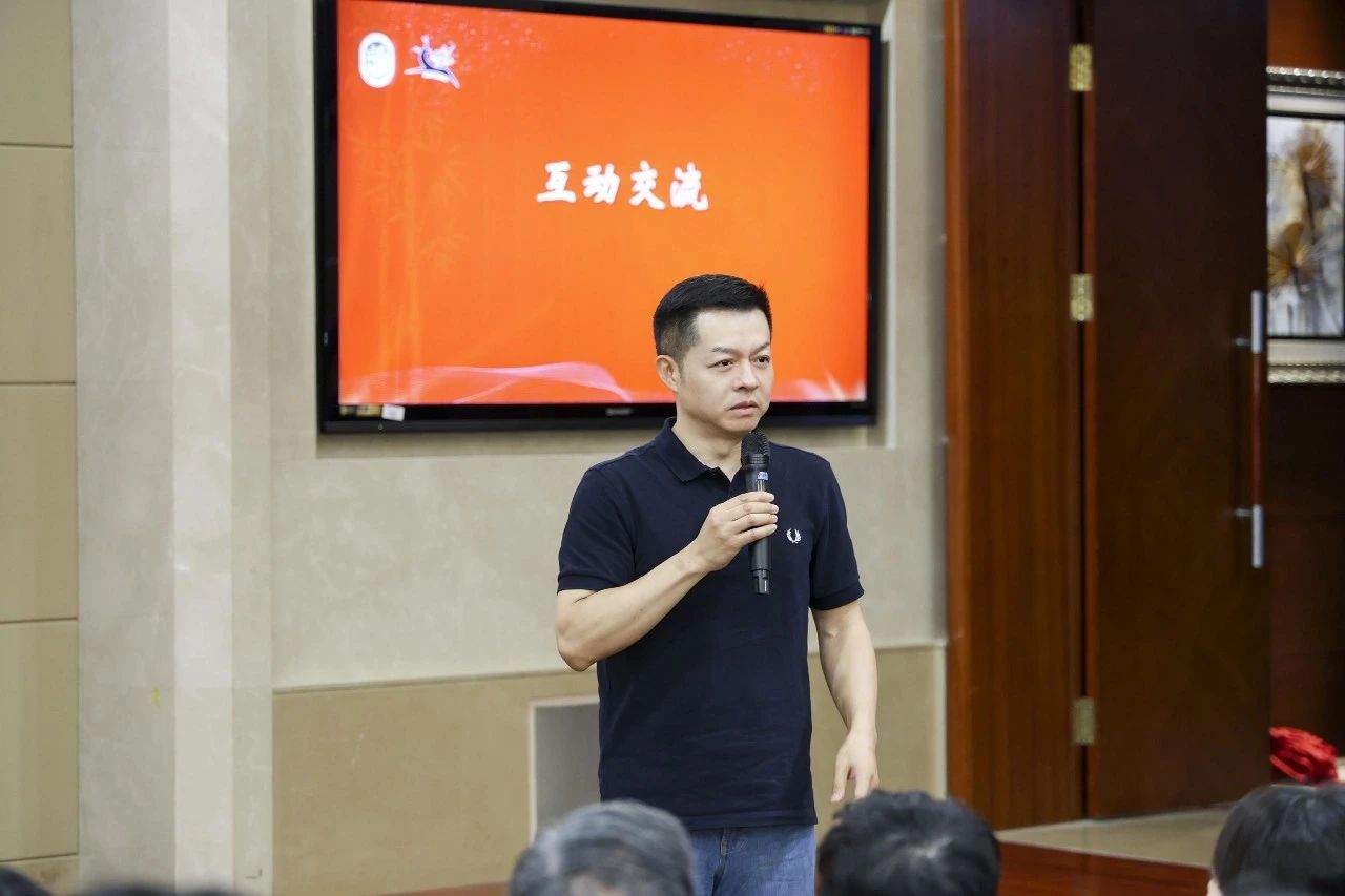 《赤心育桃李·鹿鸣泽人世》新书宣布会暨质料科学与工程学院第五届鹿鸣颁奖仪式顺遂举行-永信贵宾会217